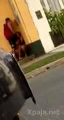 Chicos follando a plena luz del día