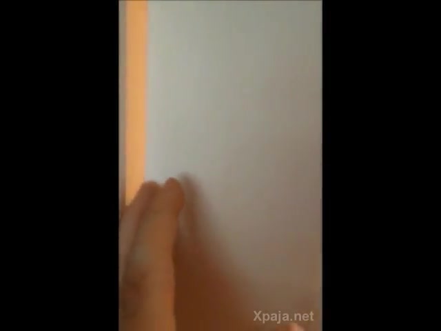 Espiando a su propia novia