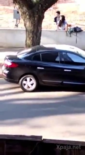 Estudiante Syndando al aire libre