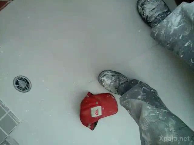 Pintor registró su principal simbolización en la piscina