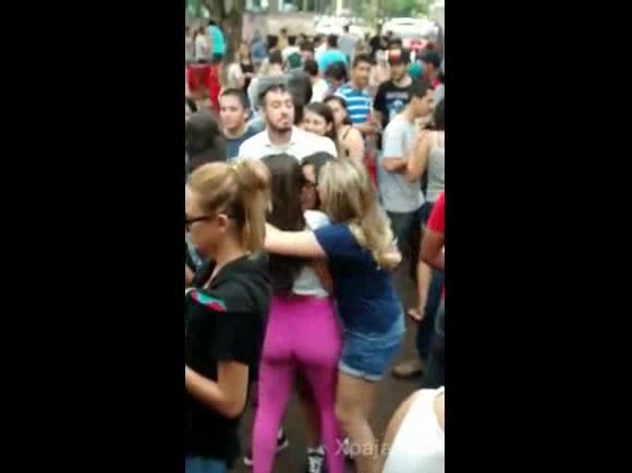 Tres lesbianas ricas