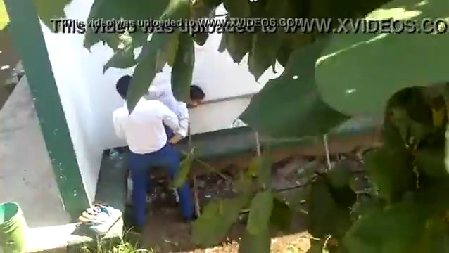 Profesor follando con el alumno