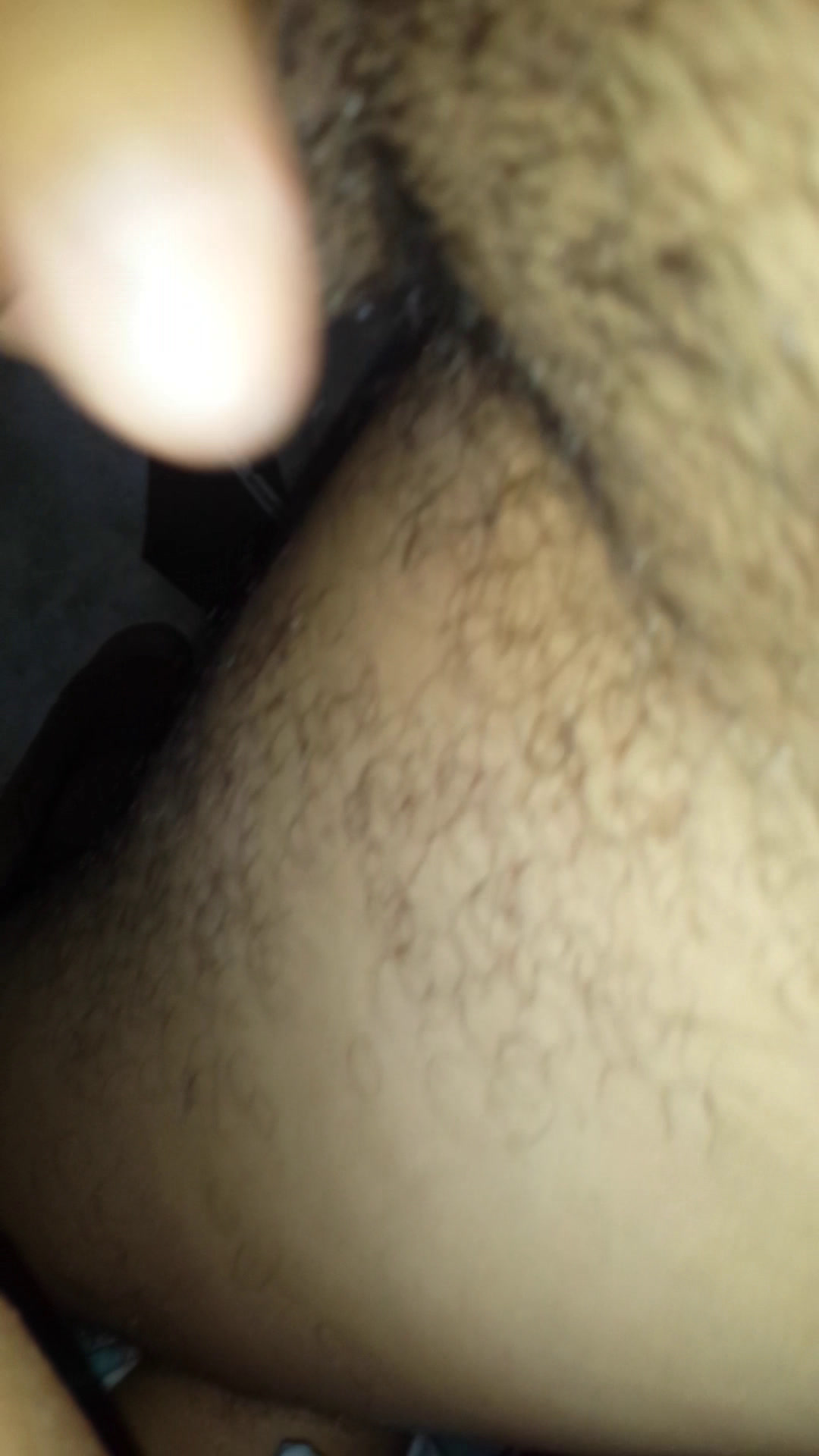 Se queja del caro trasero