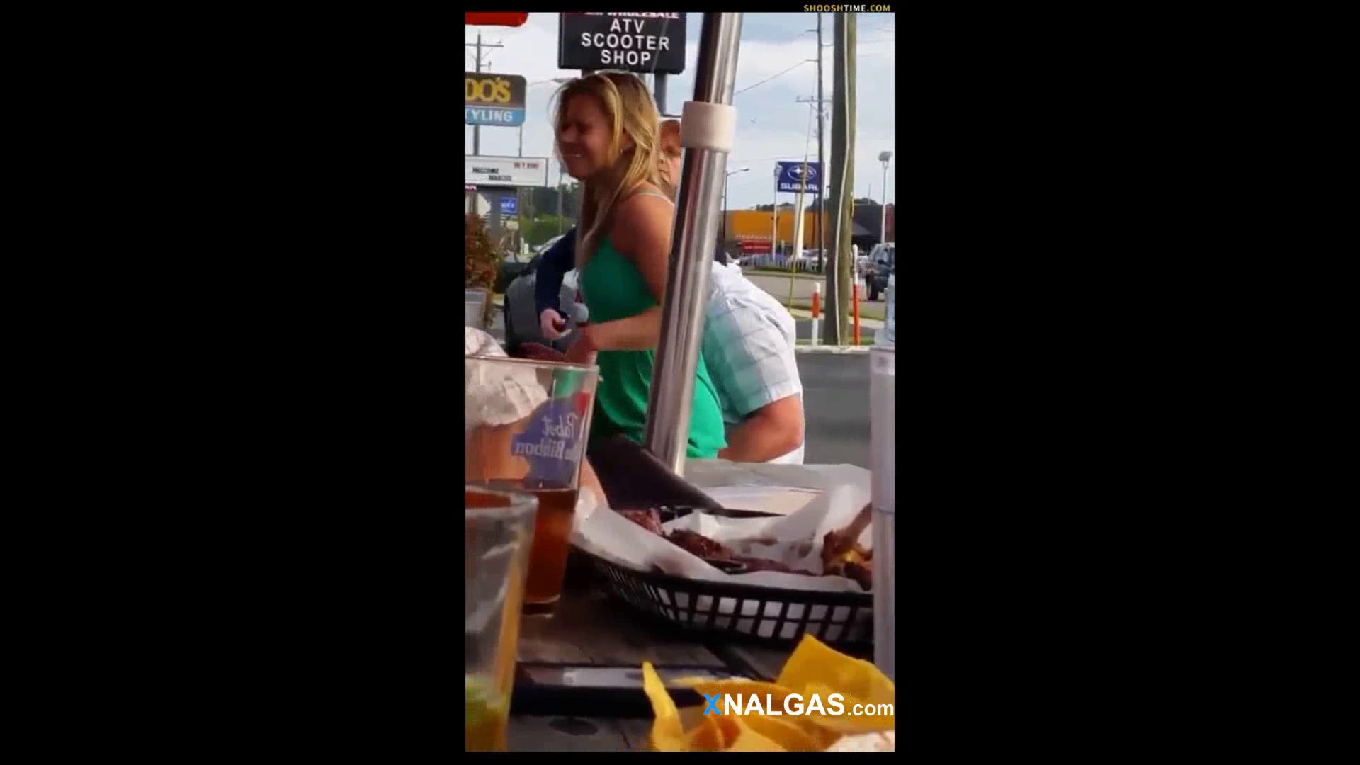 Dos gringo jodidamente público