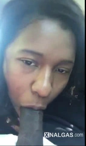 Estaba en el coche chupa a mi novio