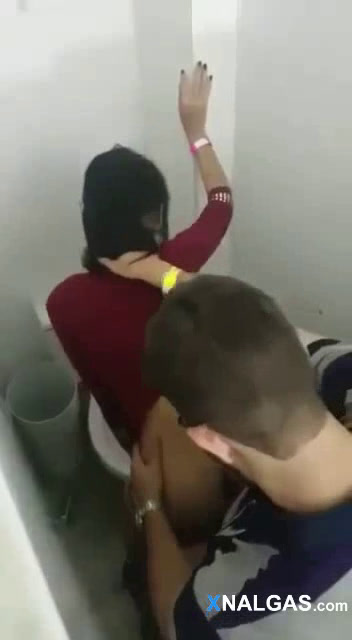 Lo encontraron rápido en el baño